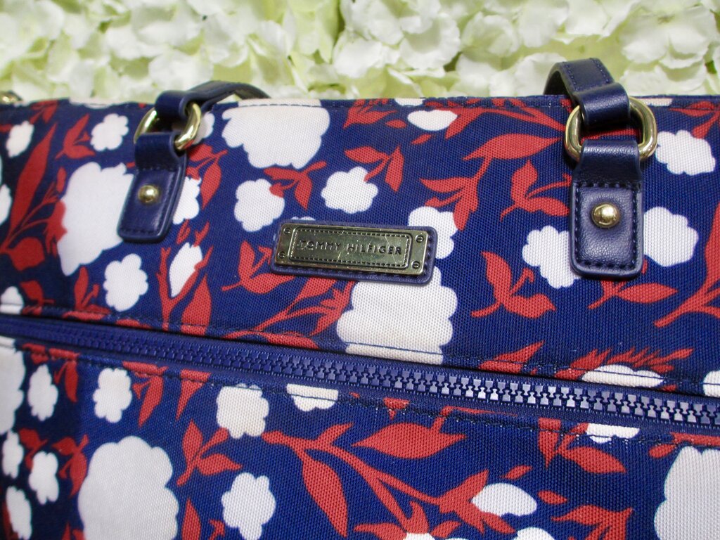 Navy floral tote bag