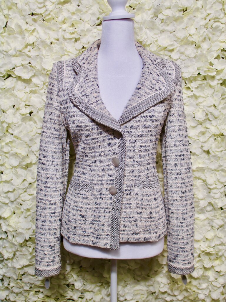 2 white tweed blazer