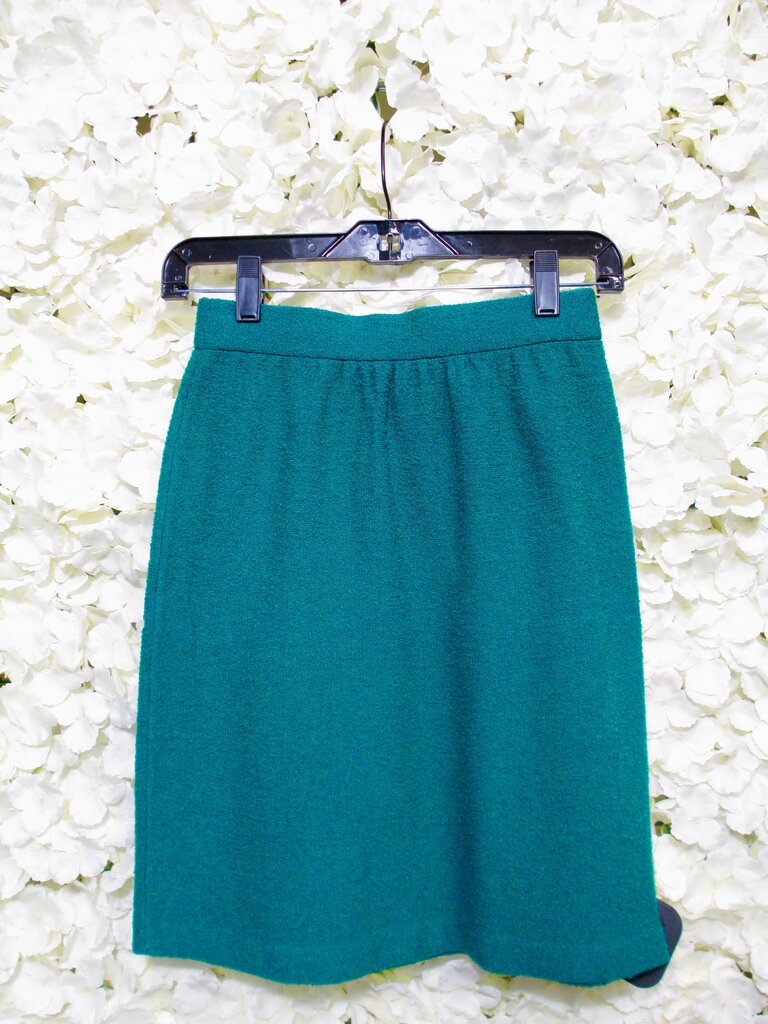 2 green knit skirt