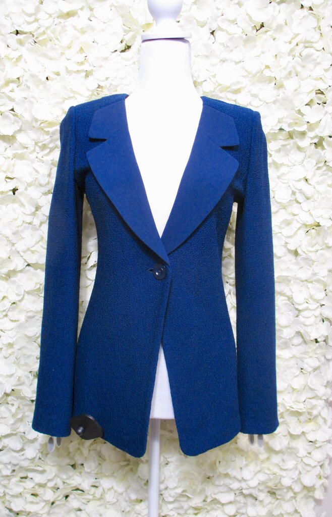 2 navy blue blazer w/ pads