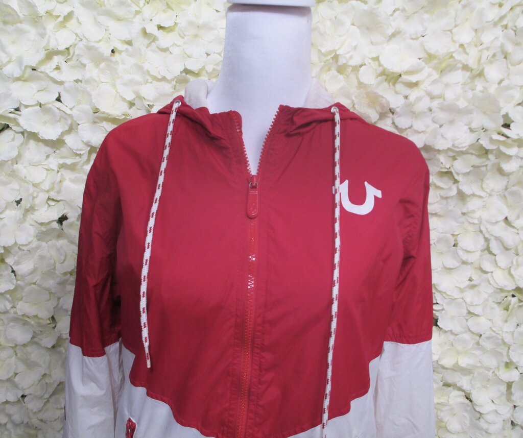 m red/white windbreaker w/ hood