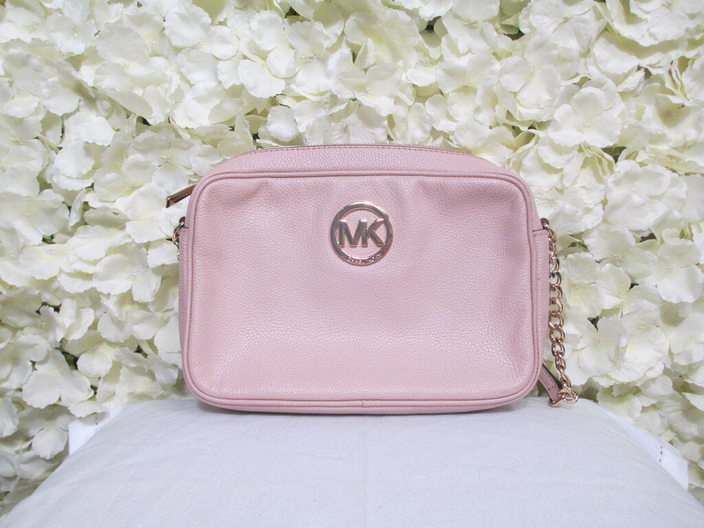 pink crossbody purse