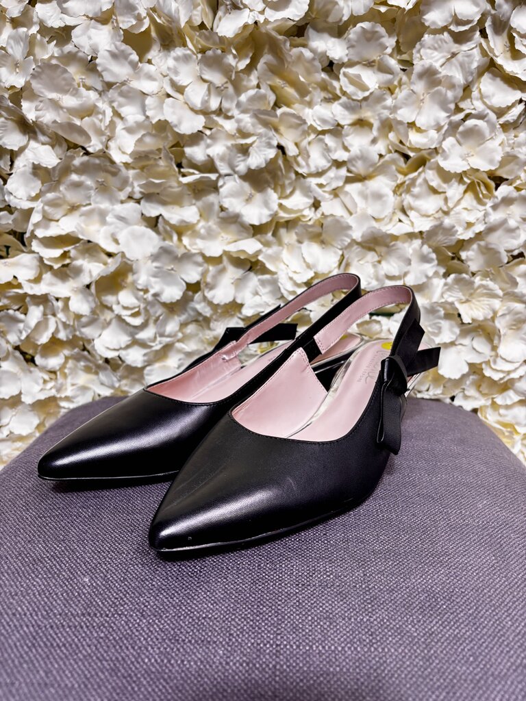 9 black leather sling back pump