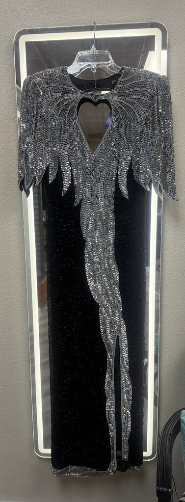 8/10 black & white slit sequin dress