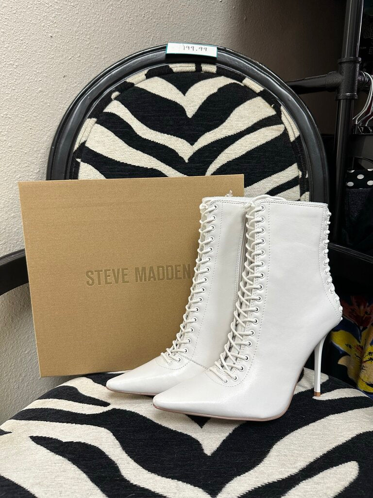 New White Steve Madden Heeled Boots