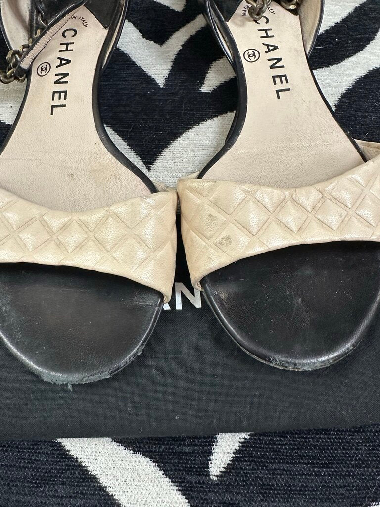 Chanel Black and Tan Flats