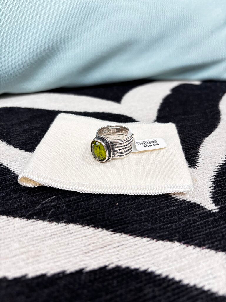 Vintage Silpada Green Stone Ring