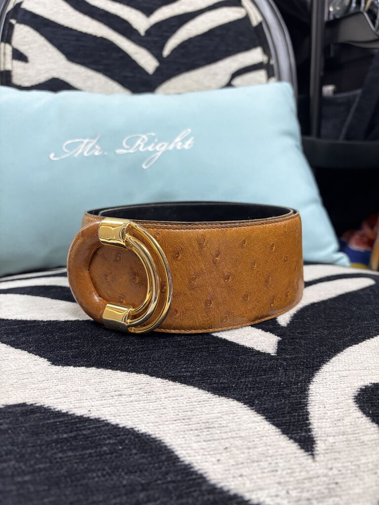 18/20 brown alligator skin belt