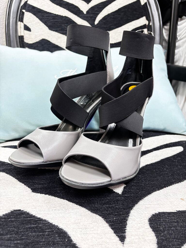 7.5 grey & black reaction heel