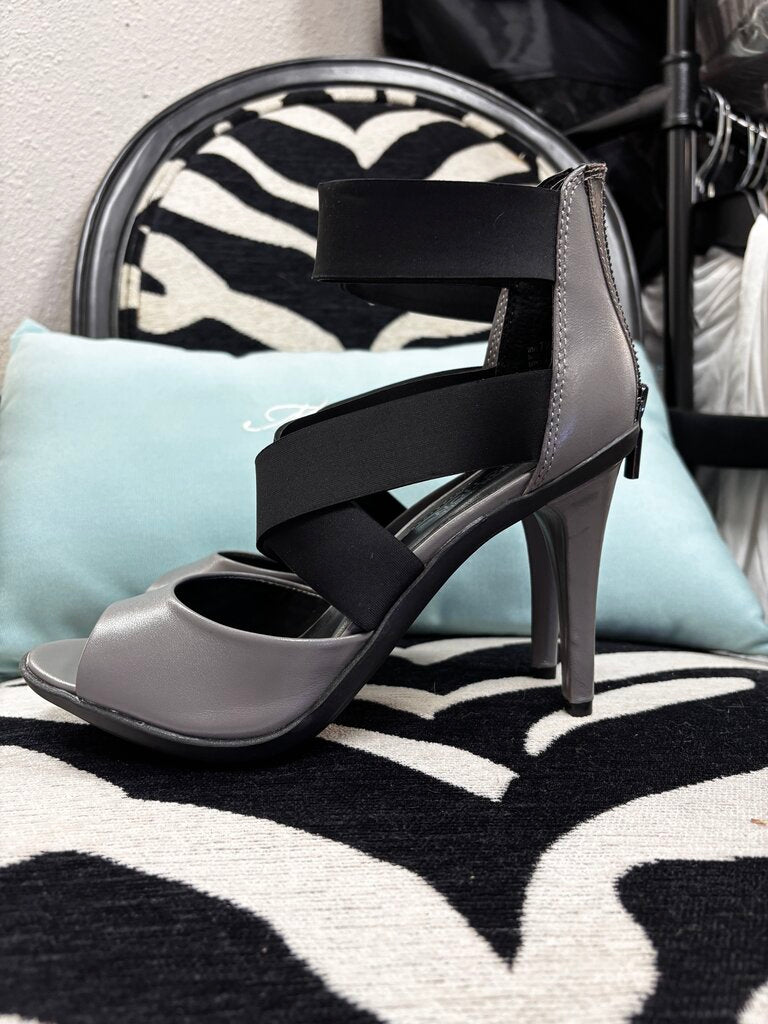 7.5 grey & black reaction heel