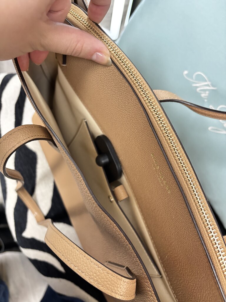 Cream leather bag