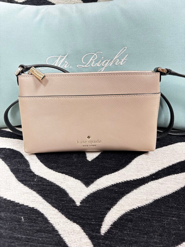 cream crossbody purse w/ black strap