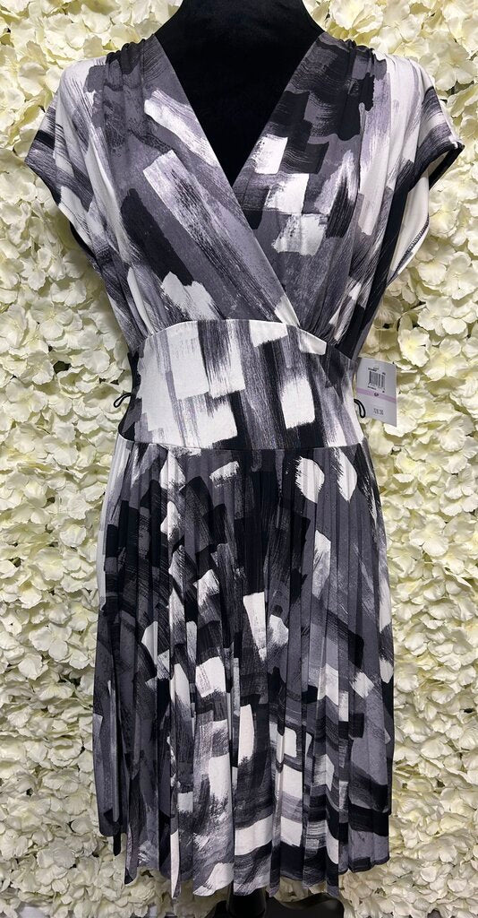 Donna Morgan Short Sleeve Multi color dress