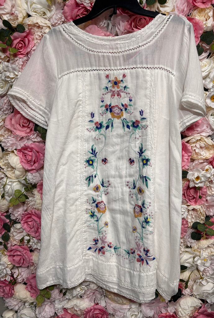 white short sleeve dress floral embroidery