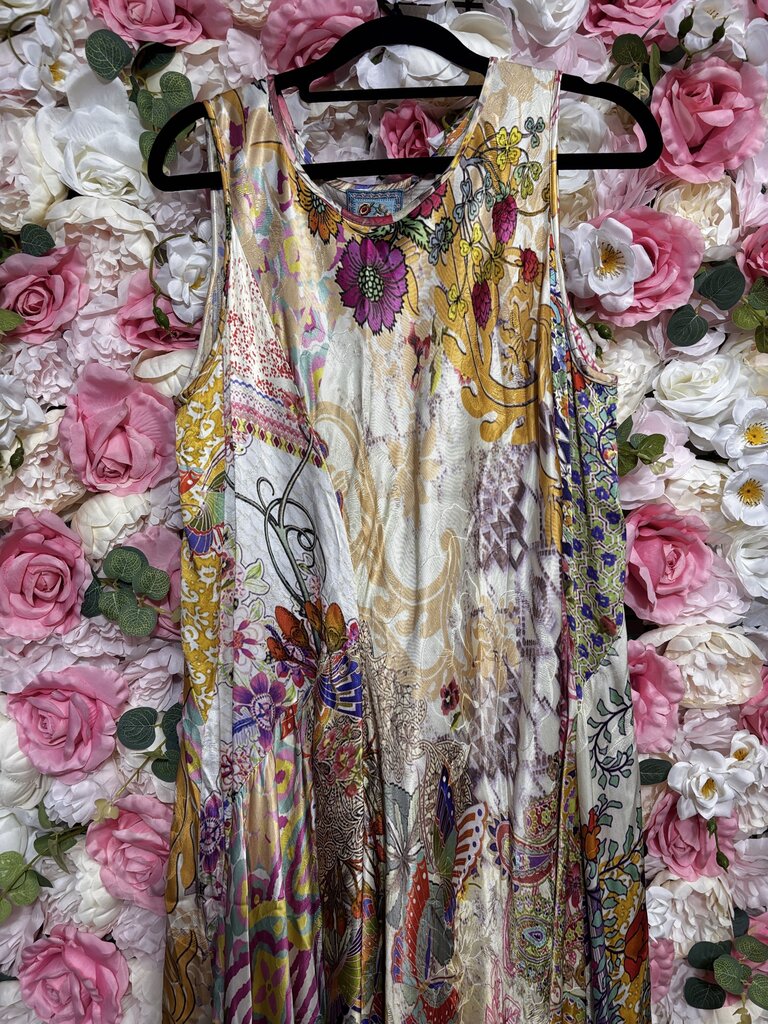 multicolor sleeveless dress