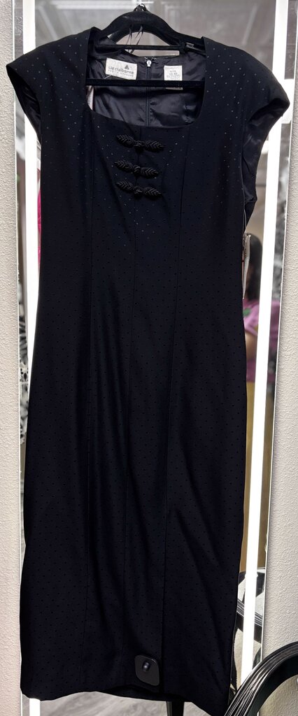 black polka short sleeve dress
